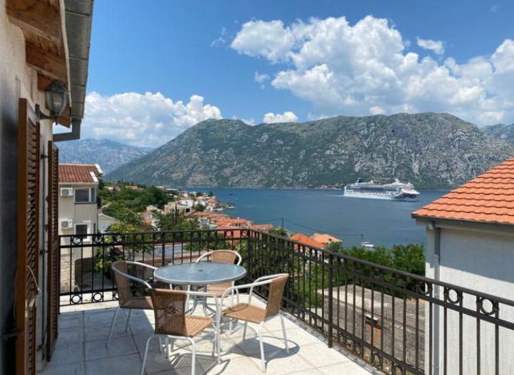 Apartman Kati Prcanj Luaran gambar