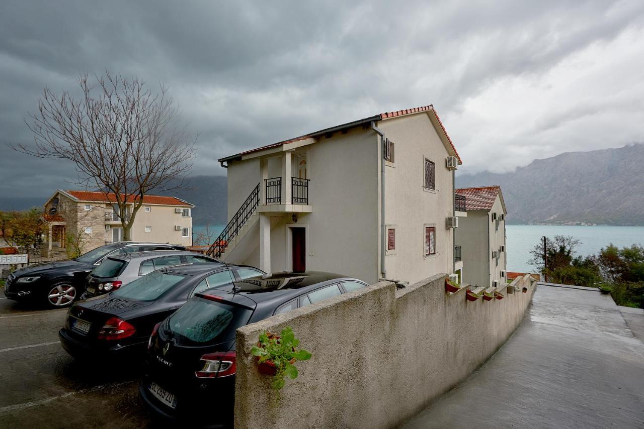 Apartman Kati Prcanj Luaran gambar